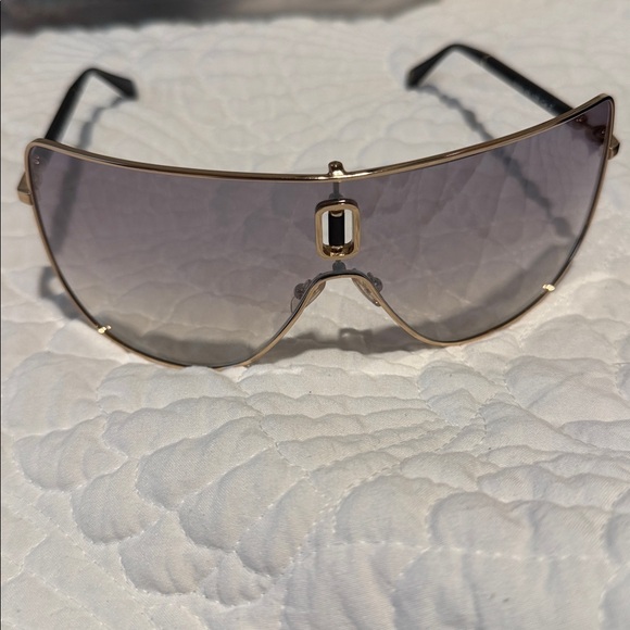 Balmain Black and Gold Sunglasses - Picture 11 of 11